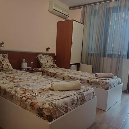 и анхиало Гостевой дом 3*