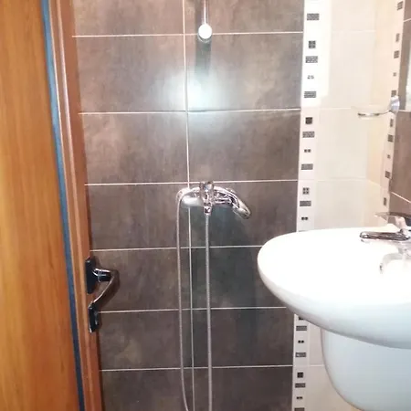 Pensiune и анхиало