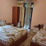 и анхиало 게스트하우스