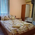 Affittacamere и анхиало *