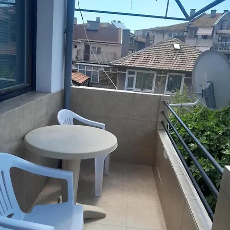 и анхиало 게스트하우스 포마리