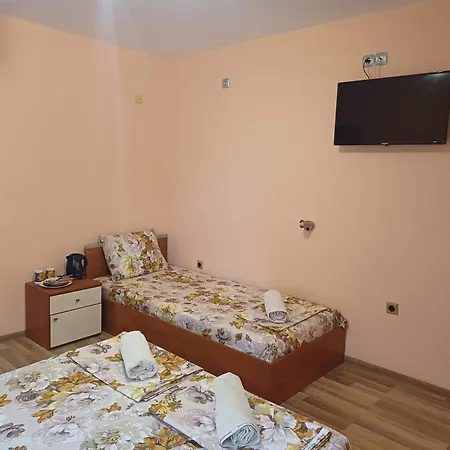 и анхиало Гостевой дом 3*