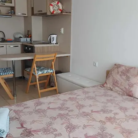 Апартаменти И Стаи За Гости Анхиало Guest house *
