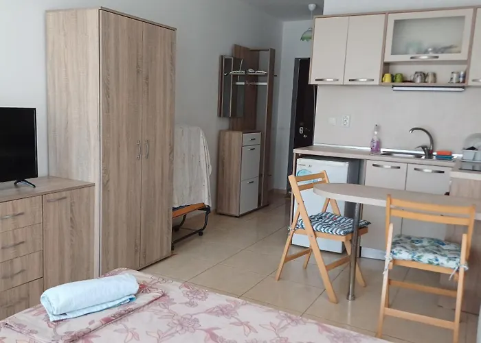 Vendégház и анхиало *