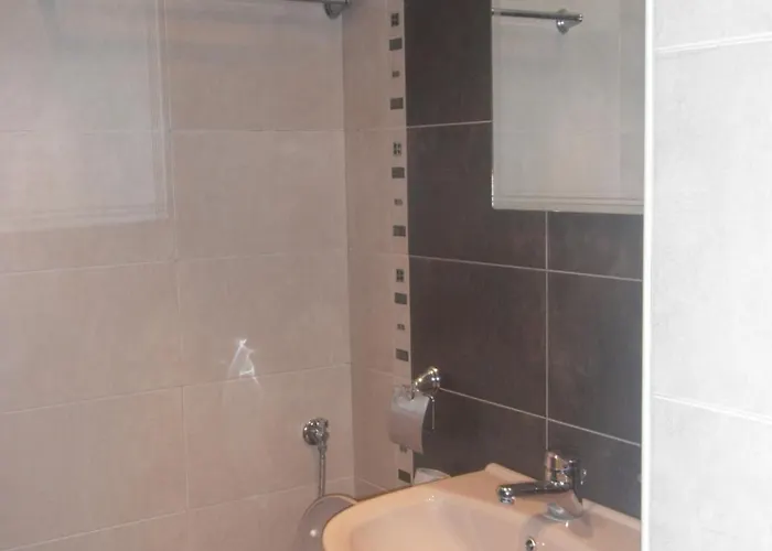 Vendégház и анхиало *